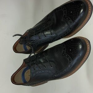 Bostonian black leather shoes,  size 11 US, leather uppers brogue style